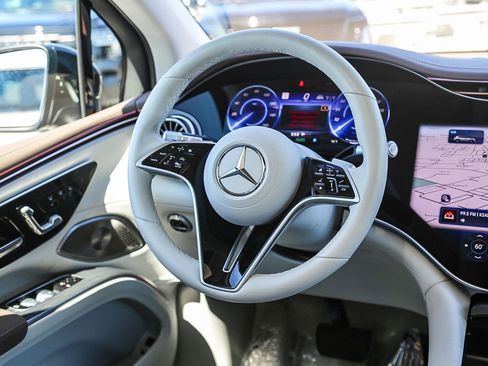 Certified 2023 Mercedes-Benz EQS 580 4MATIC SUV image 13