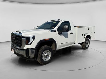 New 2025 GMC Sierra 2500 Pro w/ Convenience Package