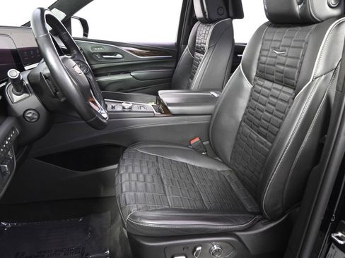 Used 2023 Cadillac Escalade Sport Platinum image 13