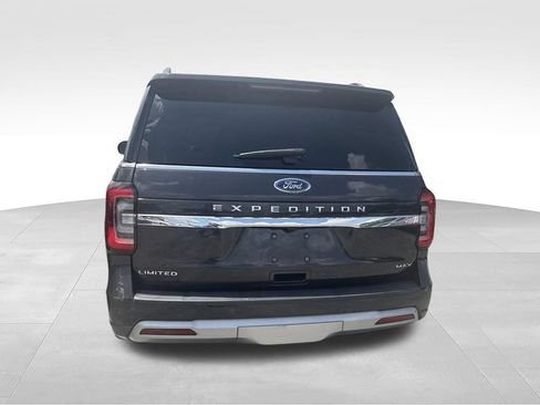 Used 2024 Ford Expedition Max Limited RWD image 3