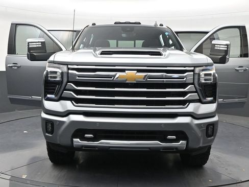 Used 2024 Chevrolet Silverado 2500 High Country w/ Technology Package AWD/4WD image 33