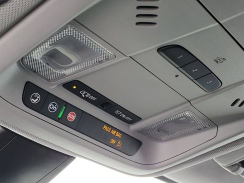 Certified 2023 Chevrolet Blazer LT w/ Convenience Package image 22