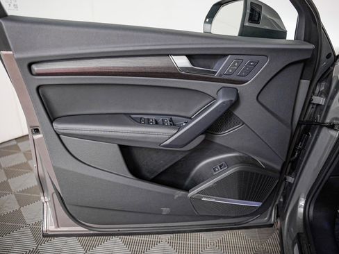 Certified 2025 Audi Q5 2.0T Premium Plus w/ Premium Plus Package image 24