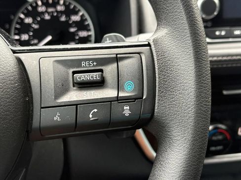 Used 2021 Nissan Rogue SV AWD/4WD image 15