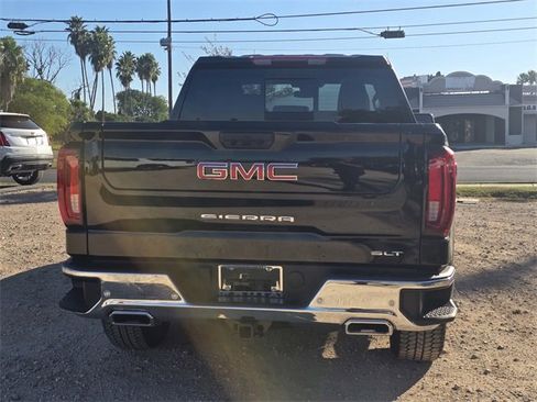 New 2026 GMC Sierra 1500 SLT image 6