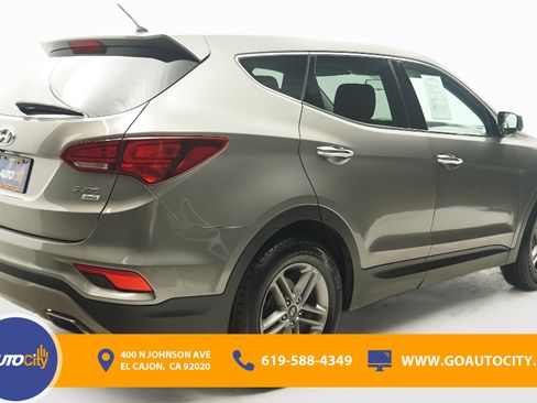 Used 2018 Hyundai Santa Fe Sport image 6