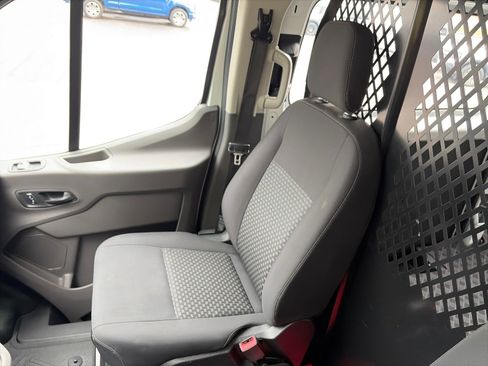 Used 2024 Ford Transit 250 Low Roof AWD w/ Exterior Upgrade Package image 18