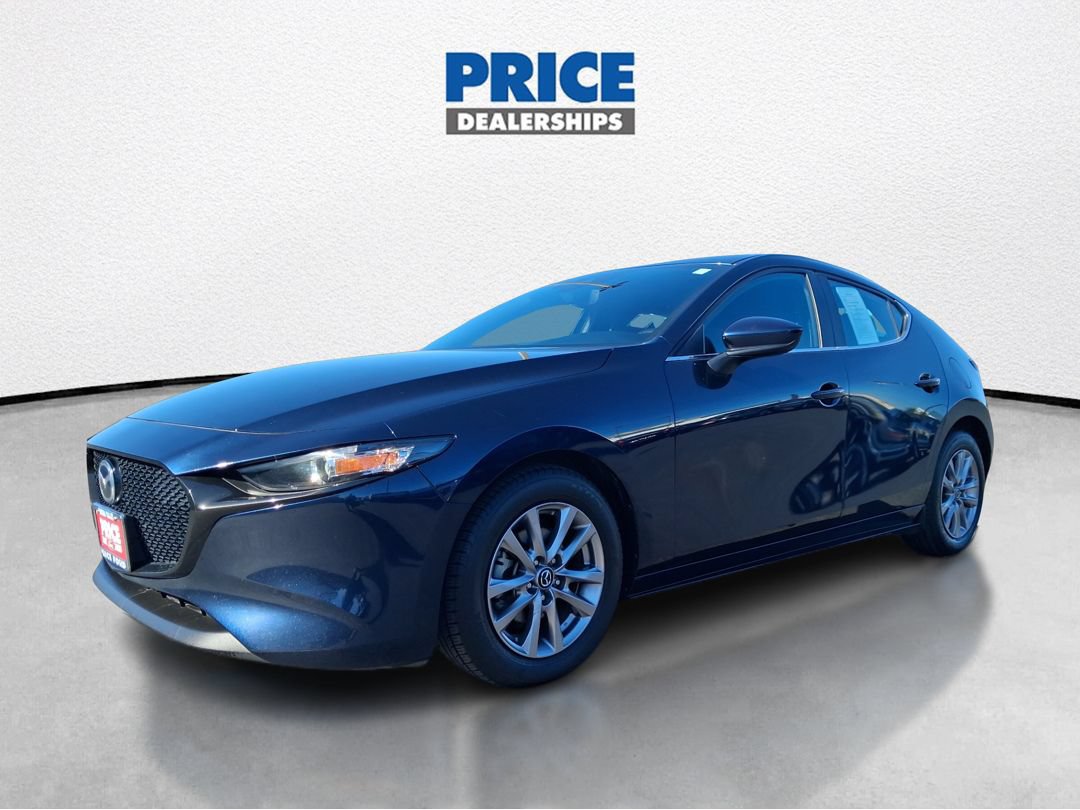 Used 2022 MAZDA MAZDA3 s FWD image 2