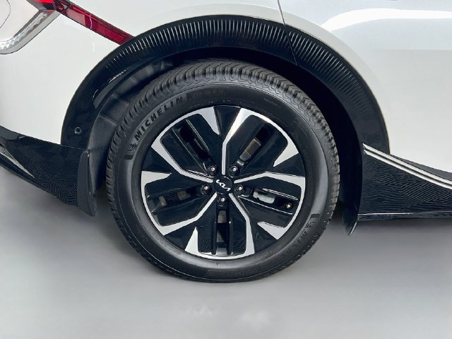 Used 2023 Kia EV6 Wind w/ Wind Technology Package AWD/4WD image 37