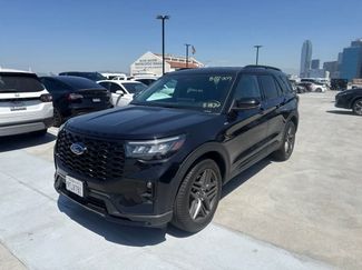 Used 2025 Ford Explorer ST-Line w/ ST-Line Street Pack AWD/4WD video 1