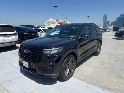 Used 2025 Ford Explorer ST-Line w/ ST-Line Street Pack AWD/4WD image 1