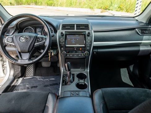 Used 2017 Toyota Camry XSE FWD image 8