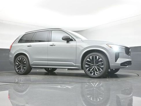 New 2026 Volvo XC90 B6 Ultra w/ Lounge Package image 38