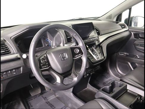 Used 2023 Honda Odyssey Touring image 6