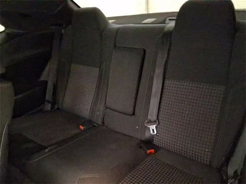 Used 2016 Dodge Challenger SXT w/ Driver Convenience Group image 18