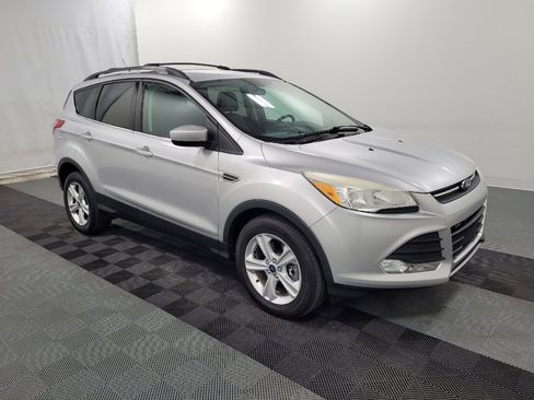 Used 2014 Ford Escape SE w/ Equipment Group 201A AWD/4WD image 11