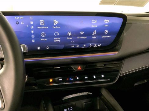 Used 2025 Buick Envision Sport Touring image 6