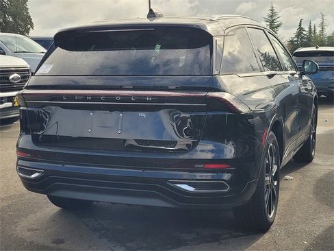 New 2026 Lincoln Nautilus Reserve image 4