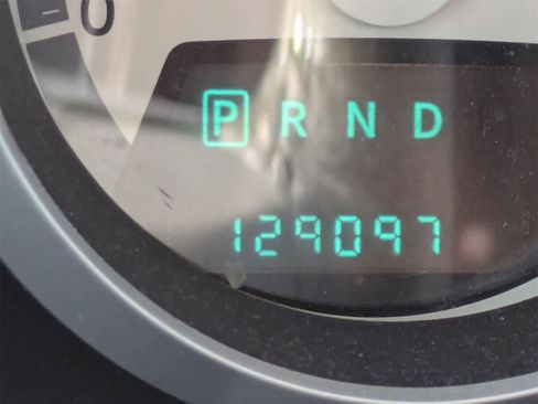 Used 2010 Dodge Grand Caravan Hero w/ Popular Equipment Group image 9