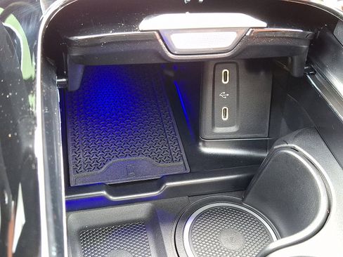 Used 2026 Mercedes-Benz GLC 300 4MATIC image 17