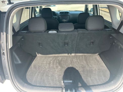 Used 2018 Kia Soul + FWD image 20