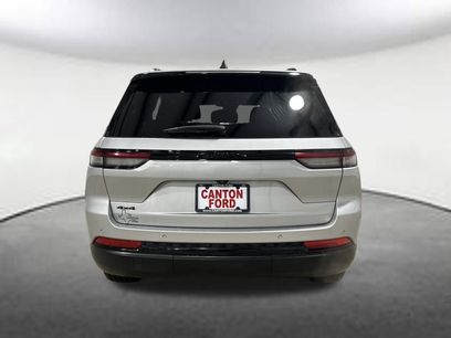 Used 2024 Jeep Grand Cherokee Altitude