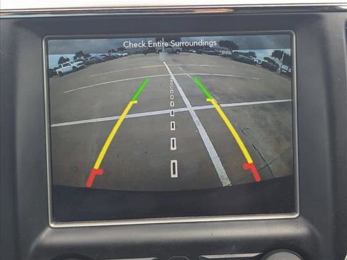 Used 2018 Jeep Grand Cherokee Altitude RWD image 10