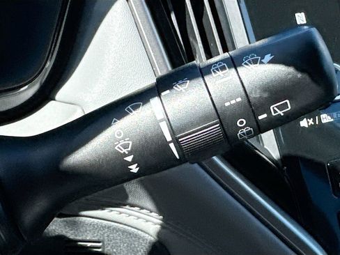 Certified 2025 Subaru Outback Premium w/ Popular Package #1A image 17