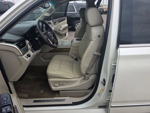 Used 2015 GMC Yukon XL Denali w/ Touring Package RWD image 19