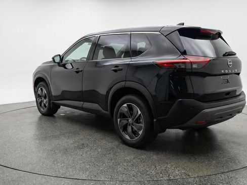 Used 2025 Nissan Rogue SV AWD/4WD image 6
