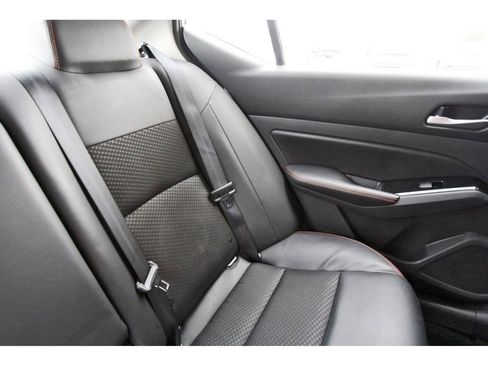 Used 2024 Nissan Altima 2.5 SR FWD image 12