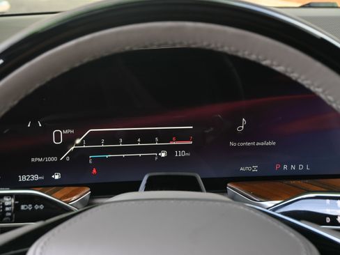 Used 2025 Cadillac Escalade ESV Sport Platinum w/ LPO, ONYX Package AWD/4WD image 20