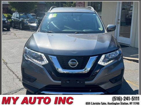 Used 2018 Nissan Rogue SV AWD/4WD image 2
