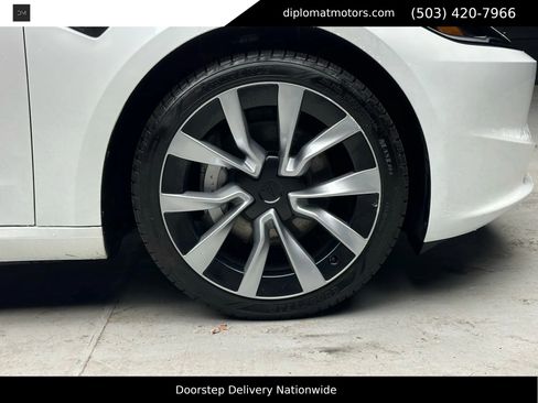 Used 2024 Tesla Model 3 Standard Range image 34