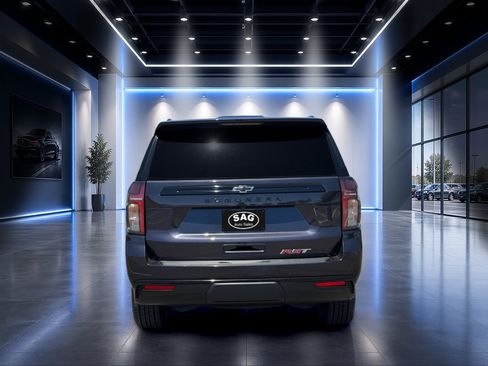 Used 2023 Chevrolet Suburban RST w/ Luxury Package AWD/4WD image 6