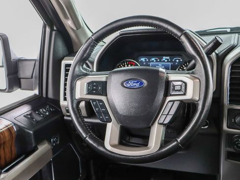 Used 2018 Ford F150 Lariat RWD image 12