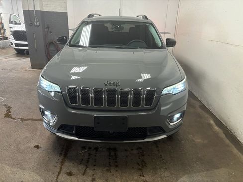 Used 2022 Jeep Cherokee Limited w/ Mopar Interior Package AWD/4WD image 5