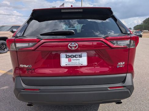 Used 2025 Toyota RAV4 XLE Premium image 4