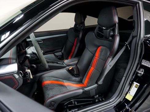 Used 2018 Porsche 911 GT3 RWD image 8