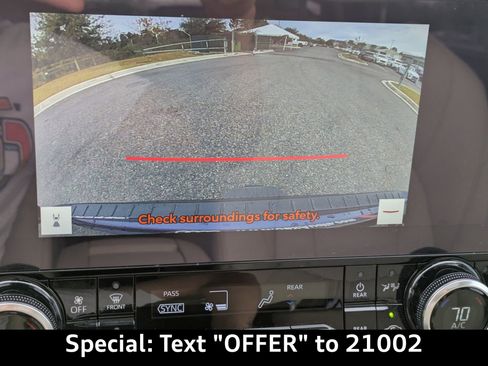 Used 2023 Toyota Highlander Limited image 24