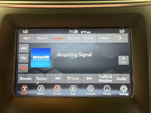 Used 2019 Jeep Cherokee Latitude Plus w/ Comfort/Convenience Group FWD image 49