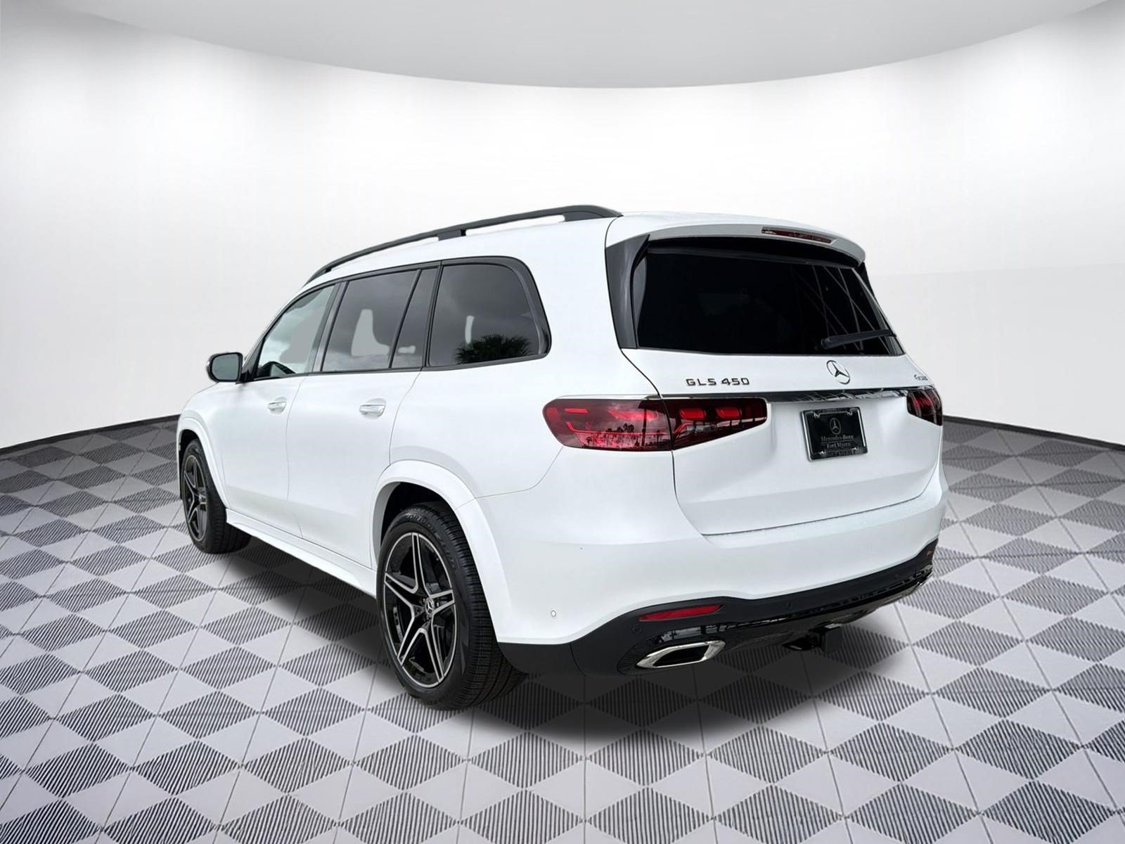 New 2026 Mercedes-Benz GLS 450 4MATIC image 3