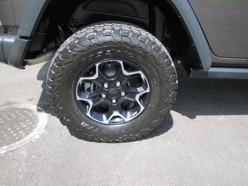 Used 2021 Jeep Wrangler Unlimited Rubicon 4xe w/ Dual Top Group image 32