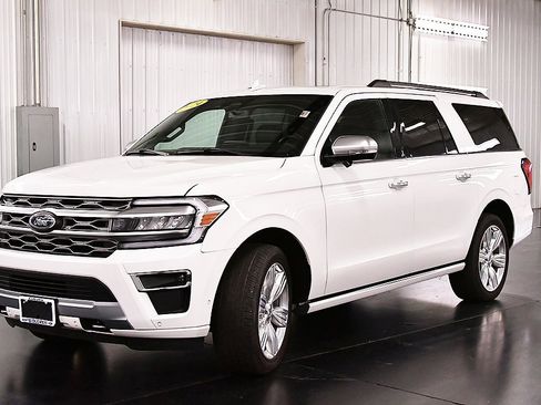 Used 2024 Ford Expedition Max Platinum image 3