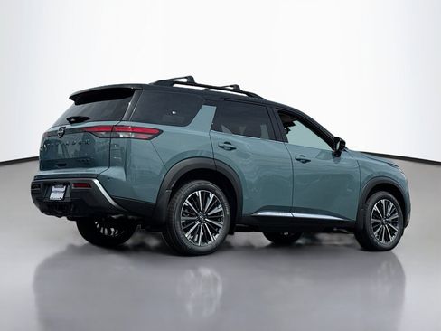 New 2026 Nissan Pathfinder Platinum AWD/4WD image 2
