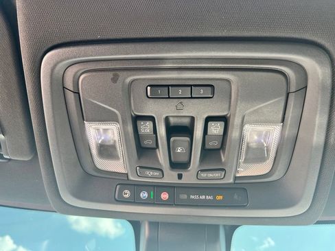 Used 2020 Chevrolet Silverado 1500 High Country AWD/4WD image 21