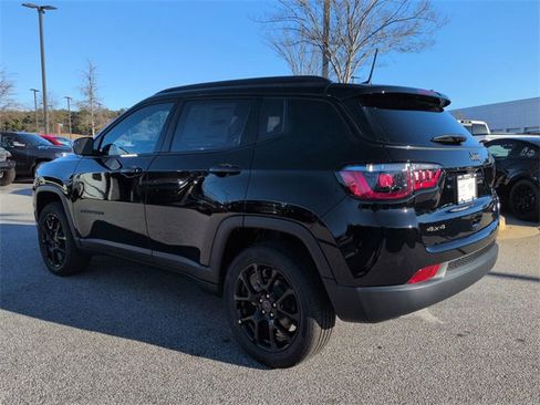 New 2026 Jeep Compass Latitude image 6