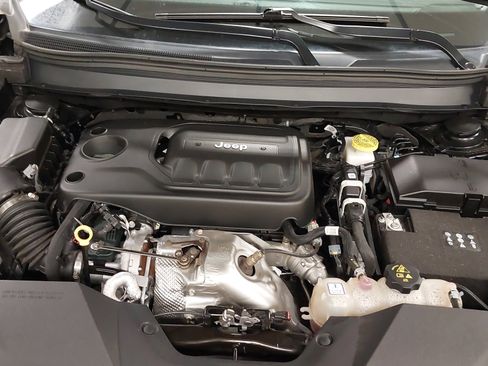 Used 2022 Jeep Cherokee Limited image 30