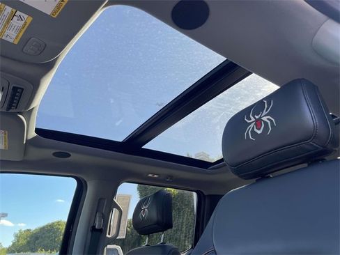 New 2025 Ford F250 Lariat w/ Lariat Ultimate Package image 9