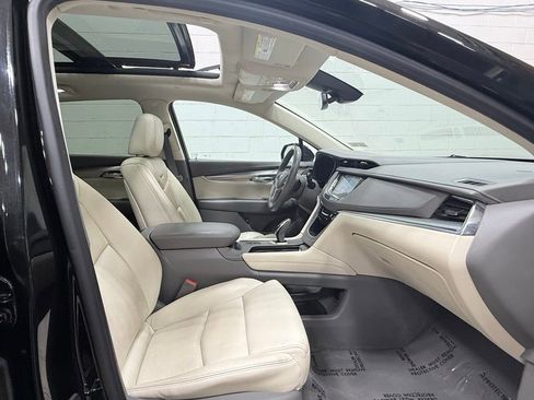 Used 2017 Cadillac XT5 Premium Luxury AWD/4WD image 37